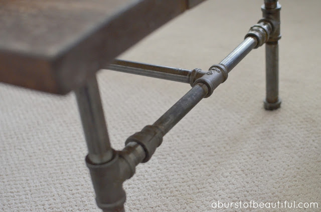 DIY Rustic Industrial Pipe Coffee Table